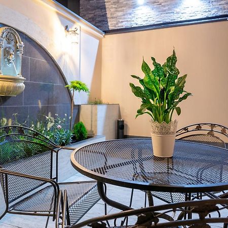 Aparthotel Zakatna B&B Tarnów Exteriör bild