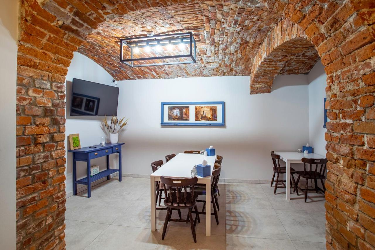 Aparthotel Zakatna B&B Tarnów Exteriör bild