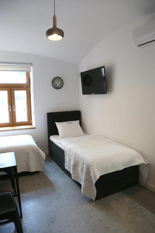 Aparthotel Zakatna B&B Tarnów Exteriör bild
