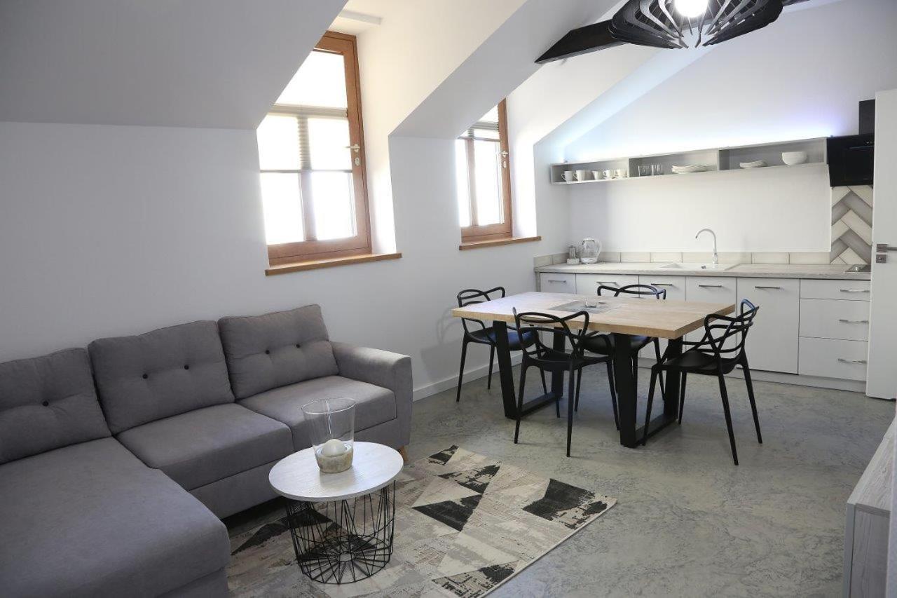 Aparthotel Zakatna B&B Tarnów Exteriör bild