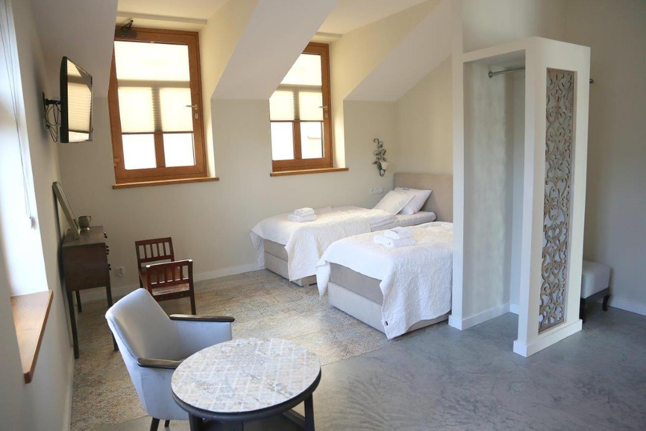 Aparthotel Zakatna B&B Tarnów Exteriör bild